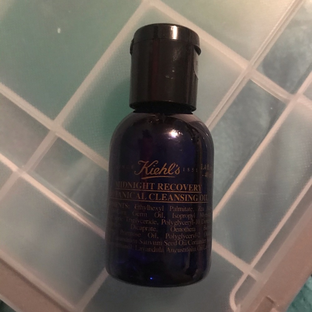 Kiehls Midnight Recovery Cleansing Oil